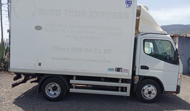 Mitsubishi FUSO lleno