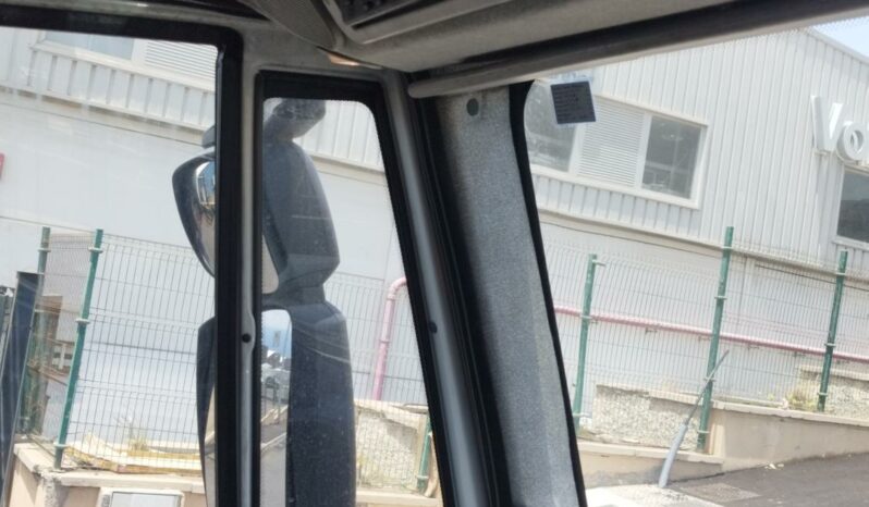 IVECO EUROCARGO 180E lleno