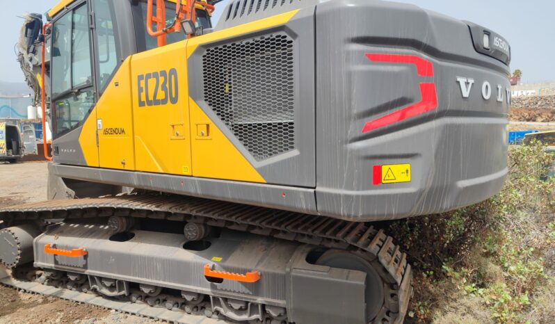 (NUEVA)VOLVO EC230 lleno