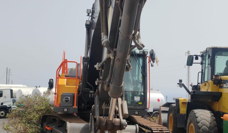 (NUEVA)VOLVO EC230 lleno